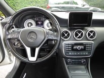 MERCEDES A180 SILBER EY566TY