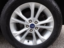 FORD KUGA GRAU 1470