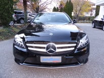 MERCEDES C220 SCHWARZ FY949YD