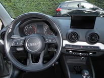 AUDI Q2 GRAU FR796AZ