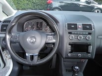 VW TOURAN WEISS 9218