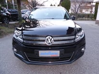 VW TIGUAN SCHWARZ 6520